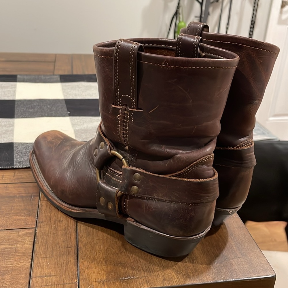 Frye Harness 8R Leather Boots - Picture 6 of 10